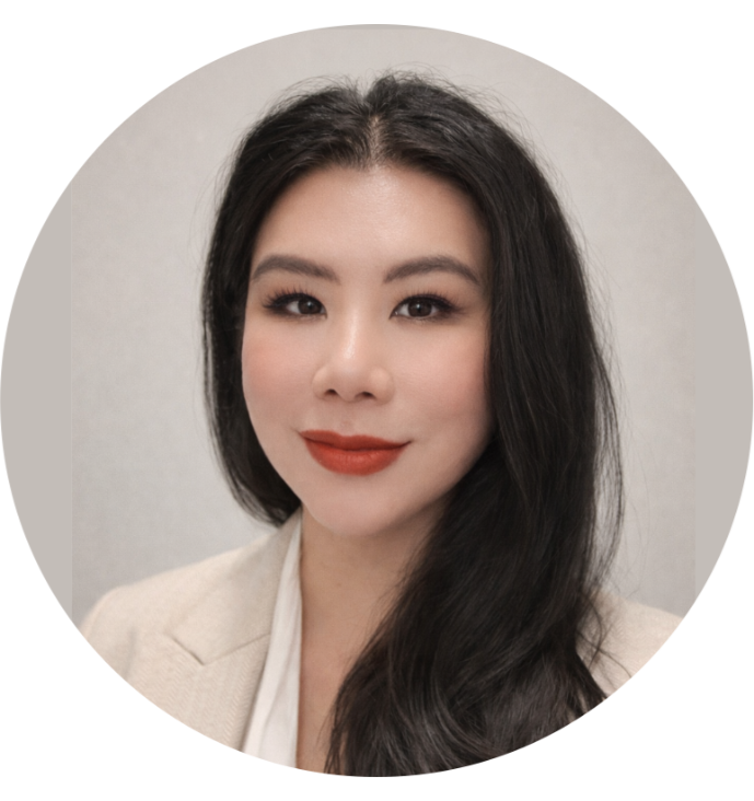 Yili, Perinatal and Identity Counsellor.