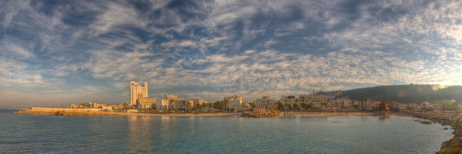 יפהפייה בת גלים