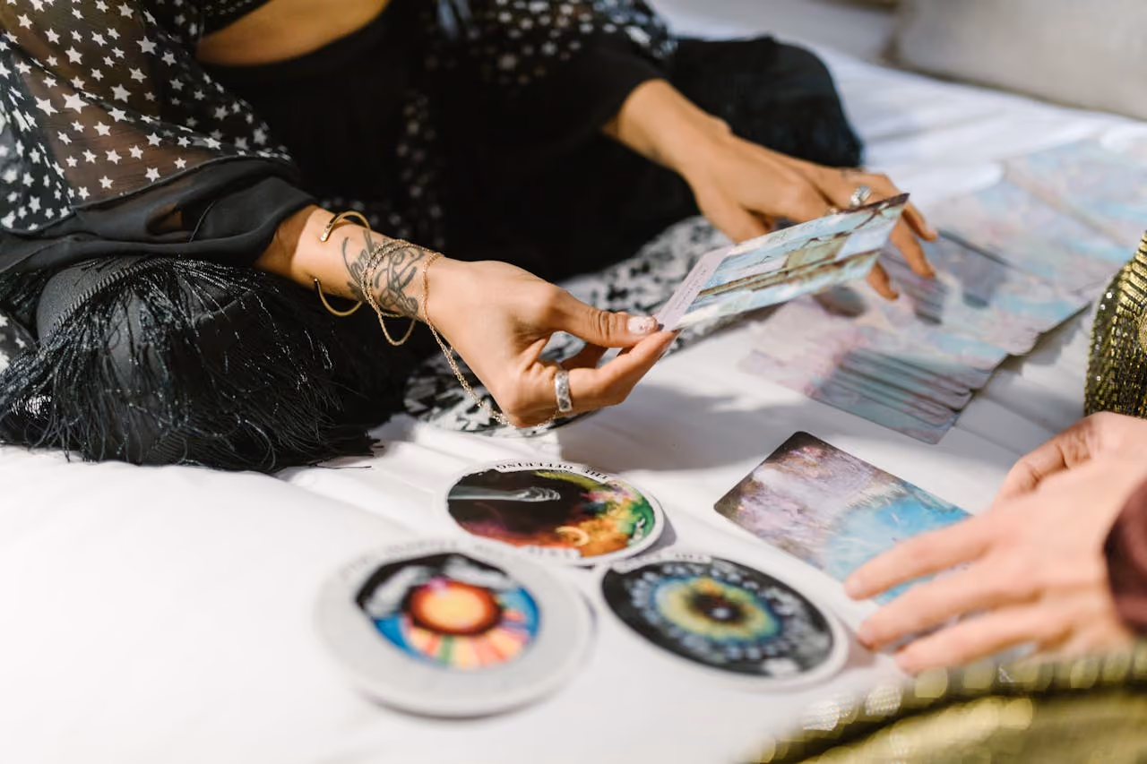receiving a tarot reading informed by star sign