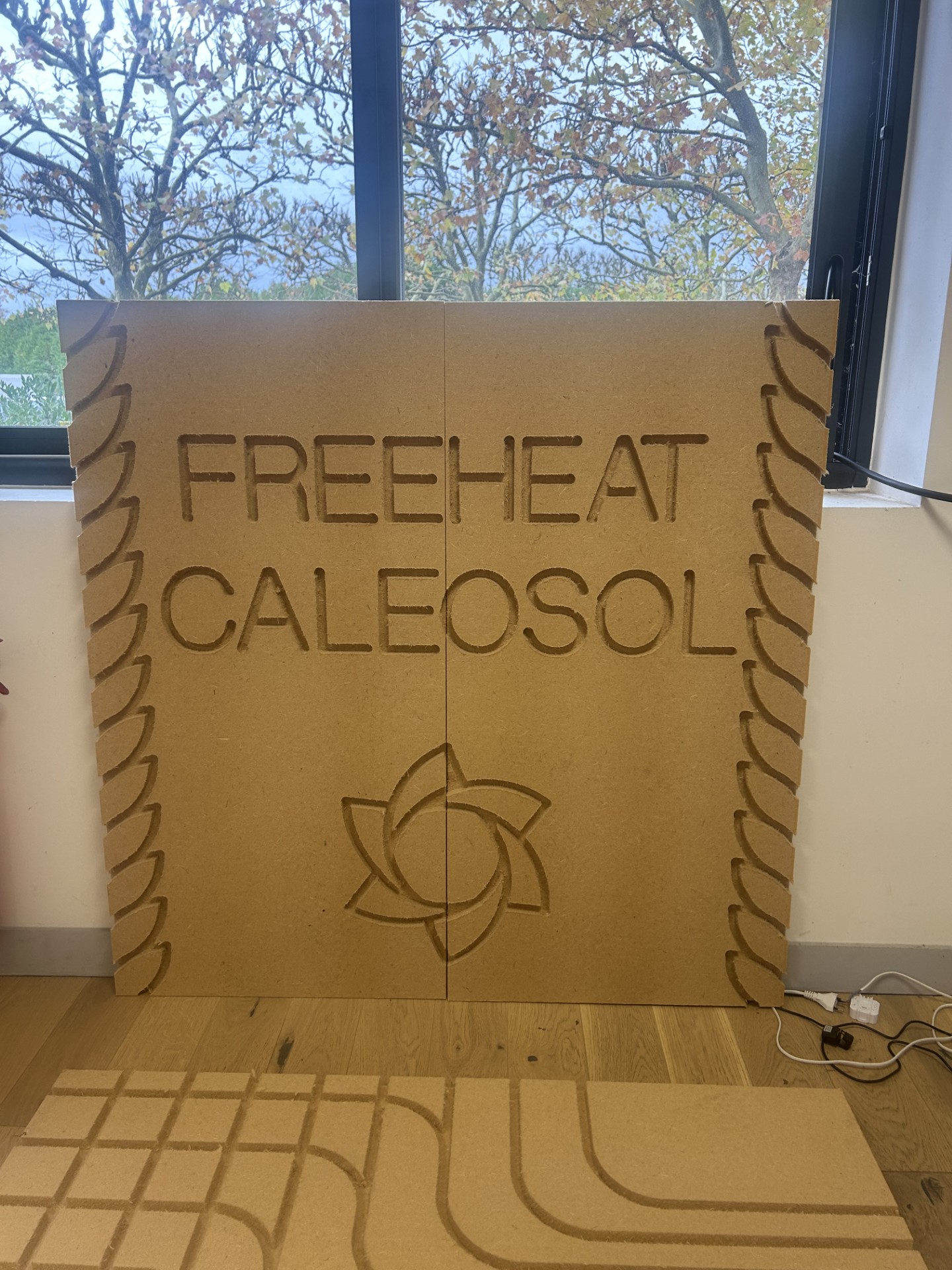 Caleopuzzle, plaque sur mesure d'Eco+ pour une commande plafond chauffant avec PAC