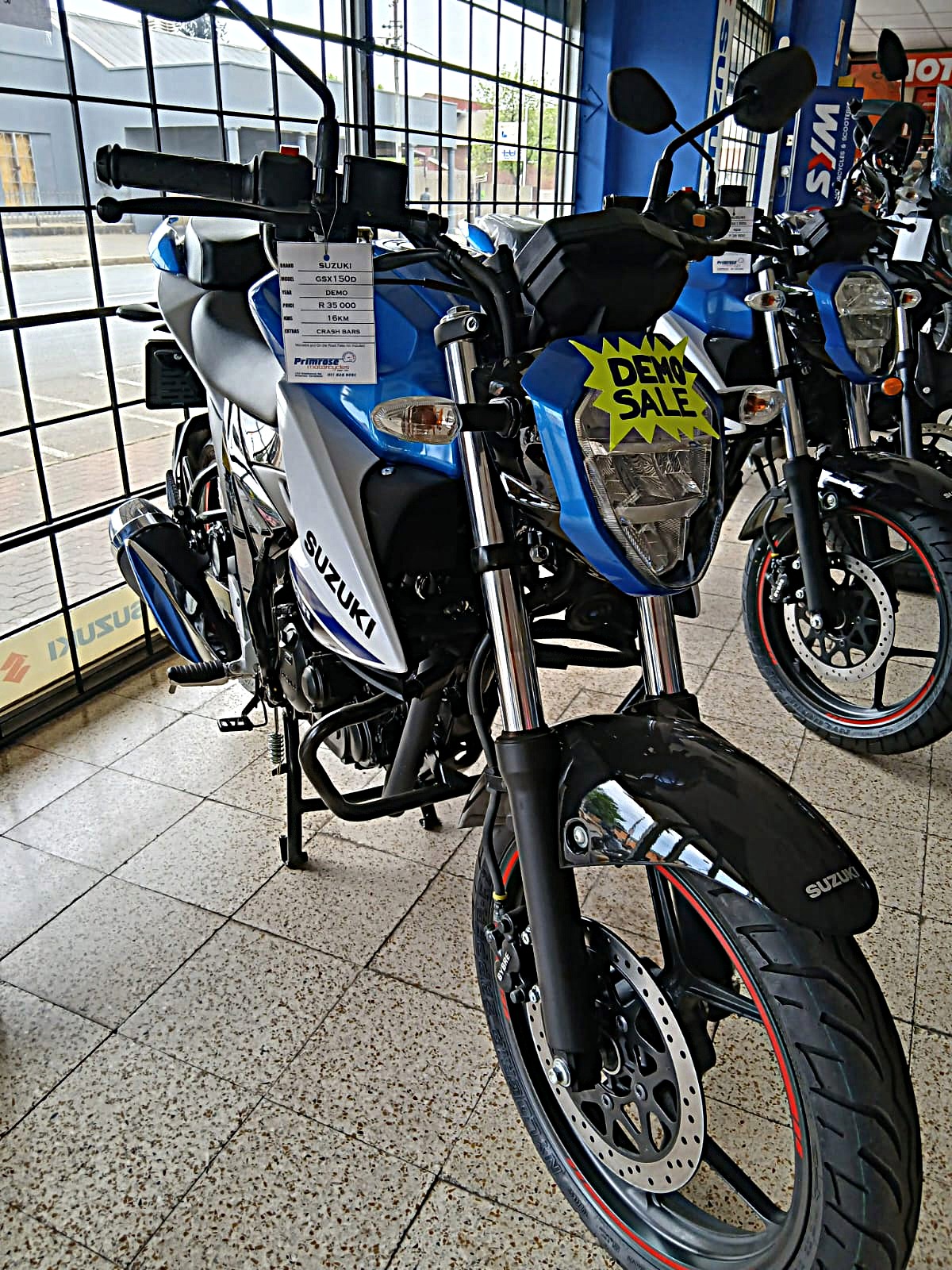 Suzuki GSX150 Demo