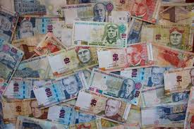 under30experiences-travel-peru-money