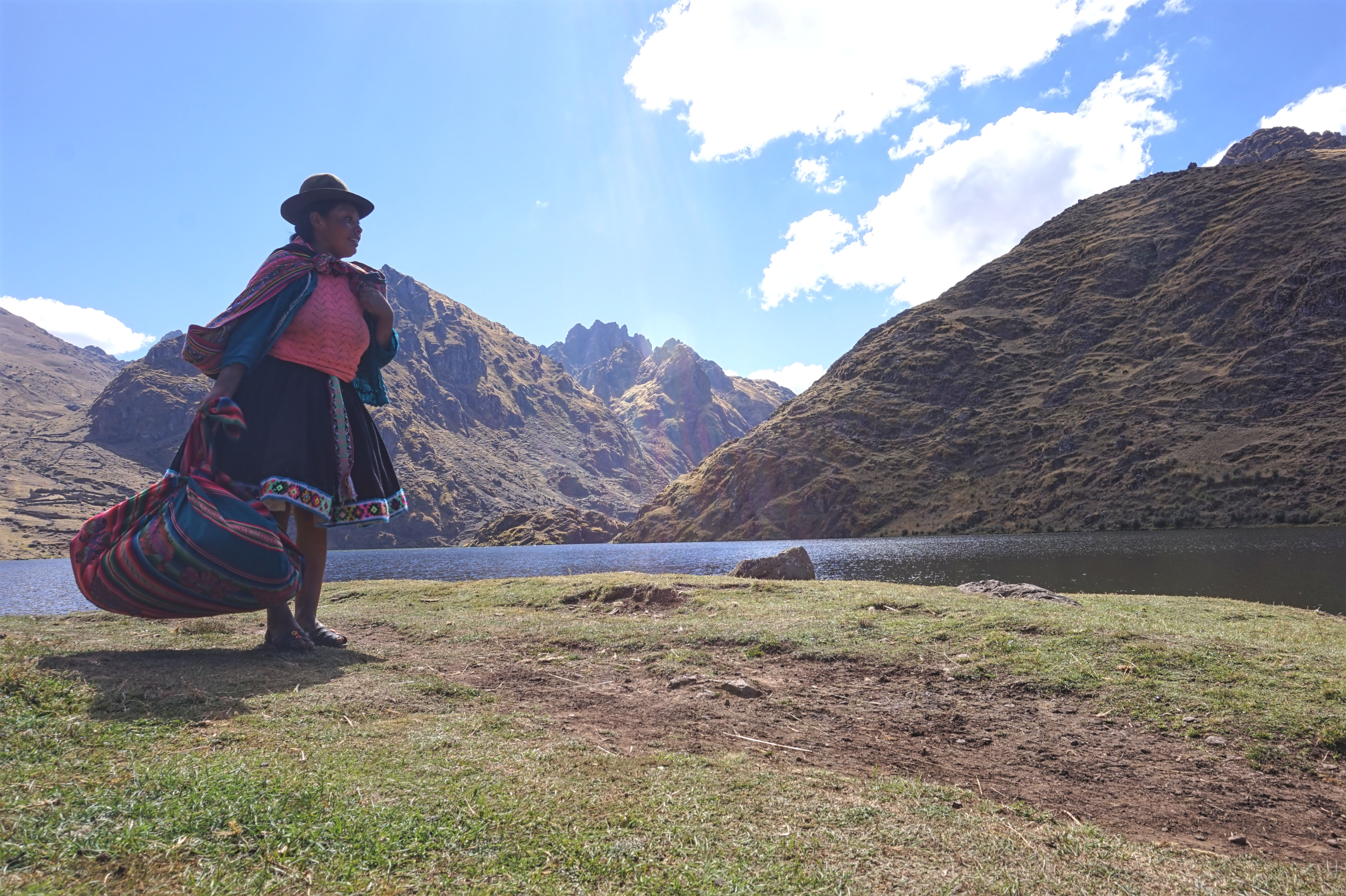 under30experiences-travel-peru-peruvians
