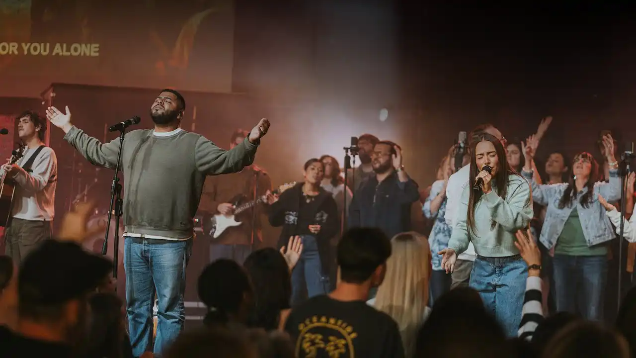 Johnny and Jazmine Peña, guest worship leaders at CrossWalk Youth Conference 2026.
