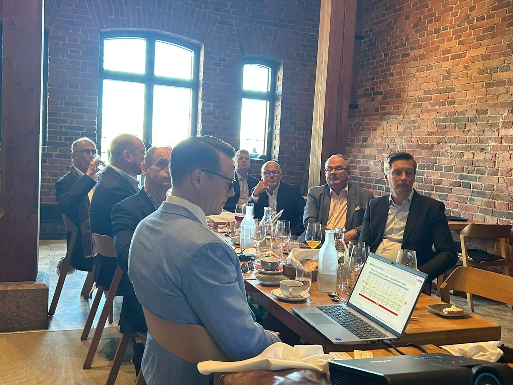 Experts Breakfast: Singapore