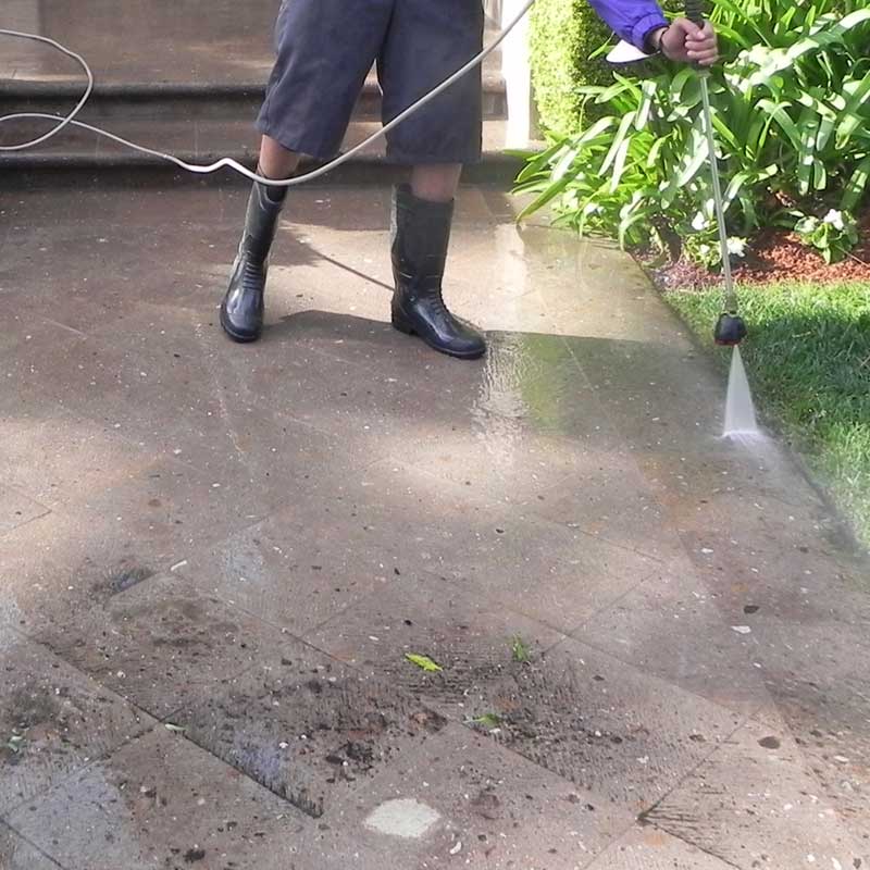 Meticulous pressure washing in Methuen