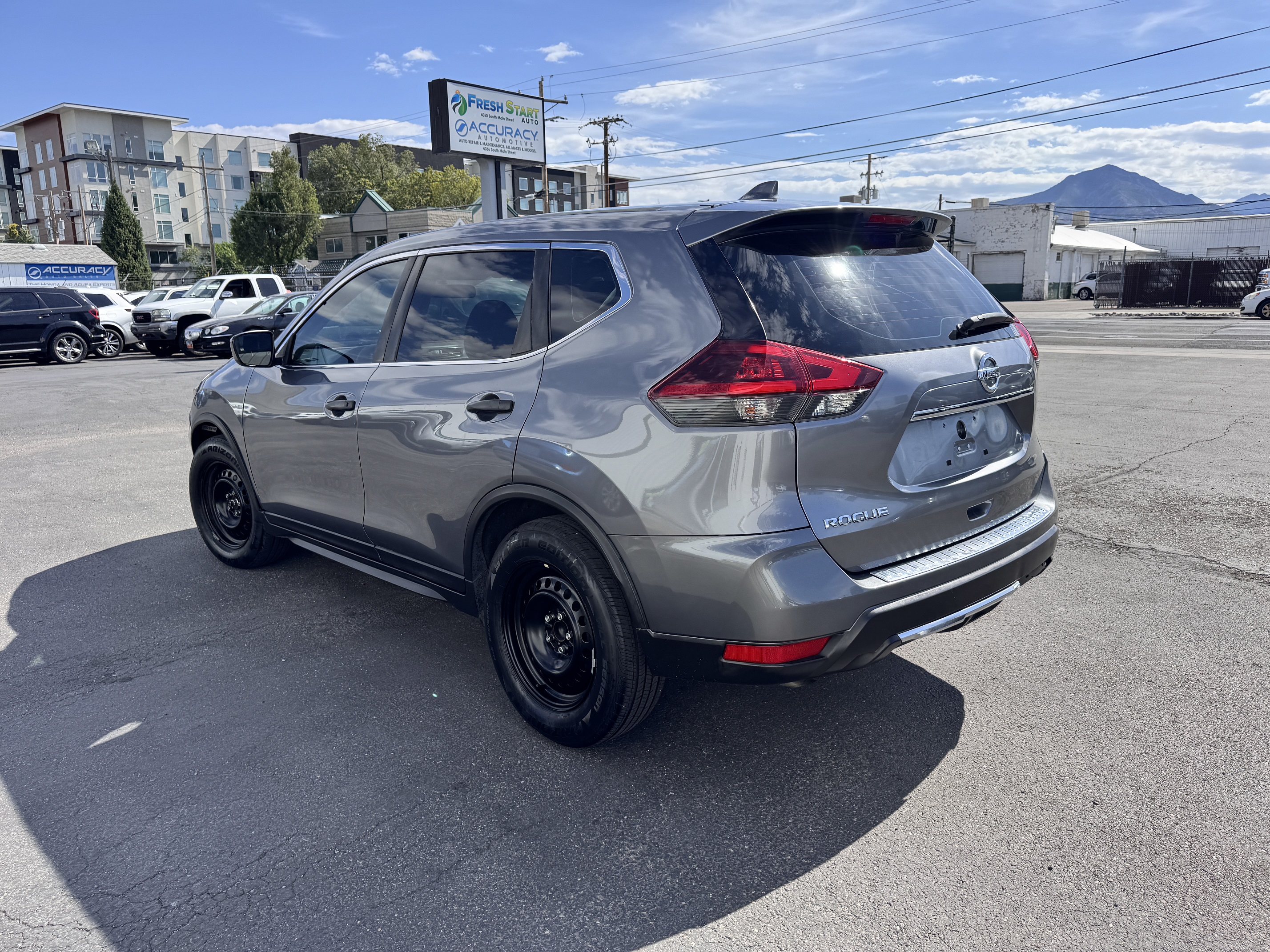 2018 Nissan Rogue S