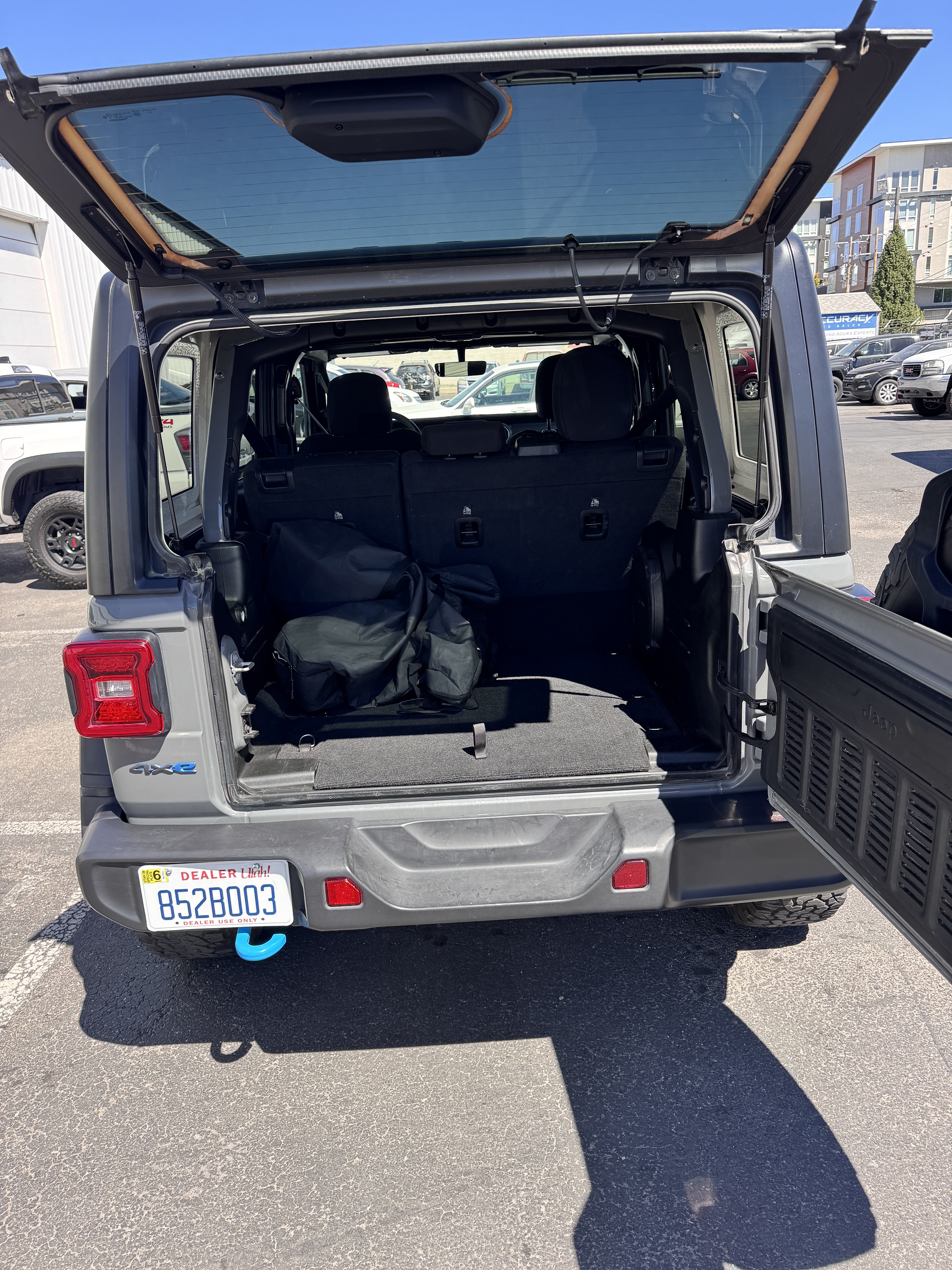 2023 Jeep Wrangler Rubicon 4xe  (Hybrid)