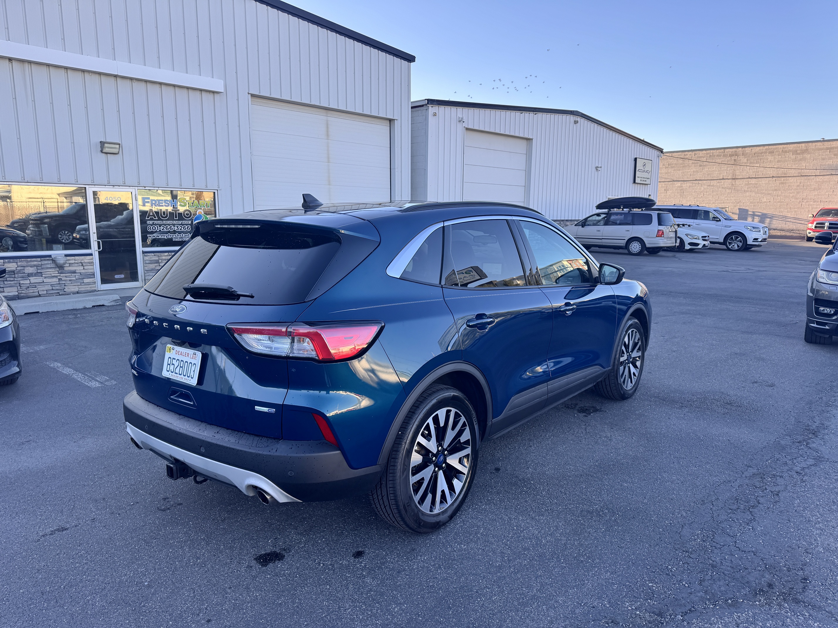 2020 Ford Escape – 4WD SUV w/ Leather, Nav, Sunroof
