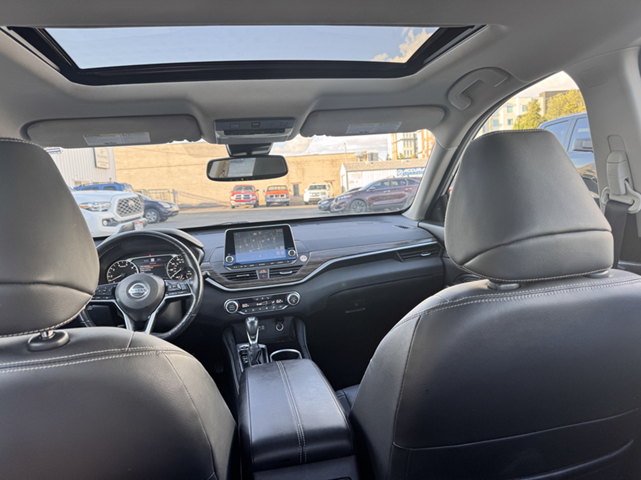 2020 Nissan Altima – Leather, Sunroof, Navigation, Remote Start