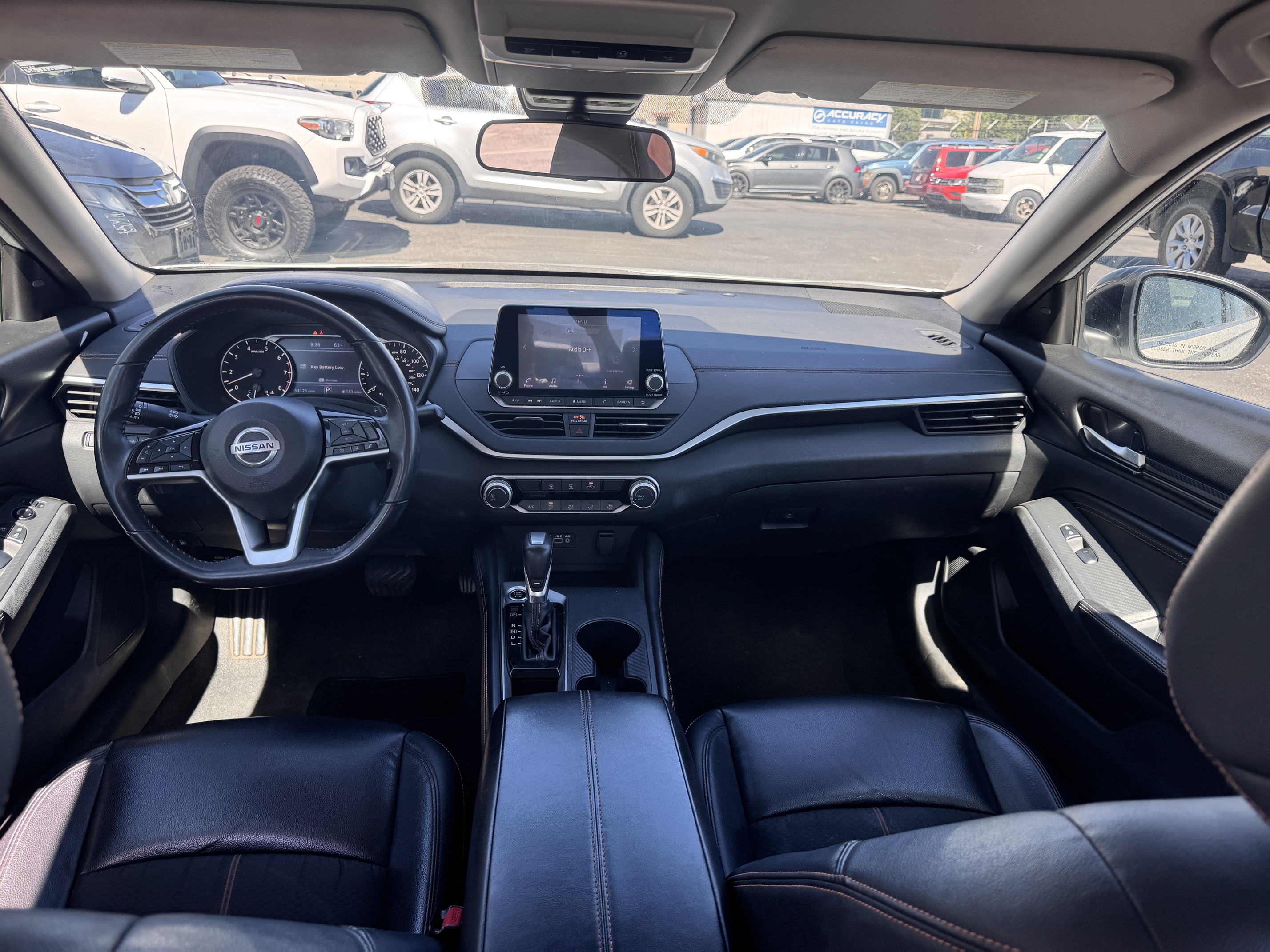 2021 Nissan Altima – Leather, Sunroof, Navigation, CarPlay