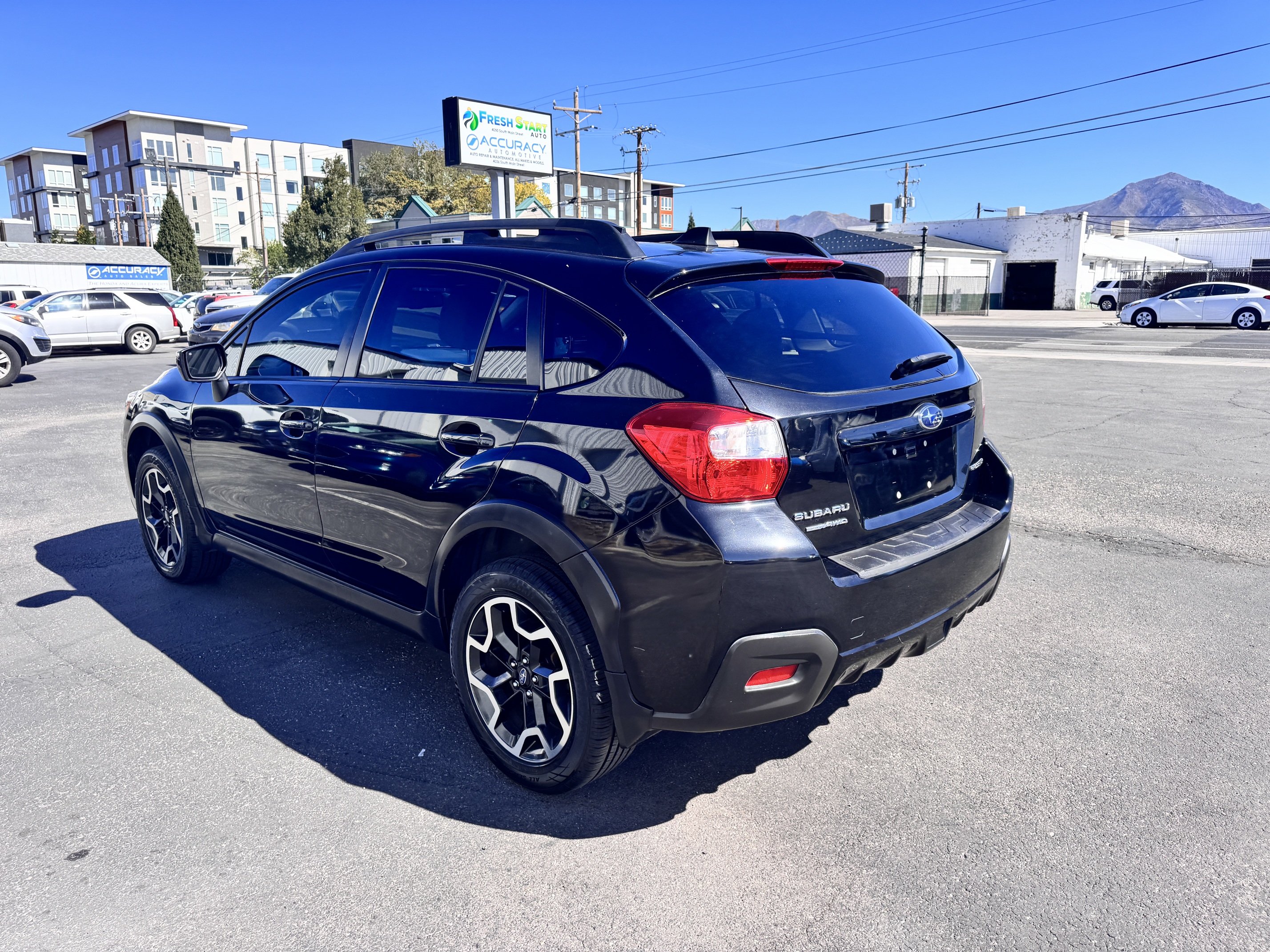 2016 Subaru Crosstrek – Leather, Sunroof, Navigation, AWD SUV