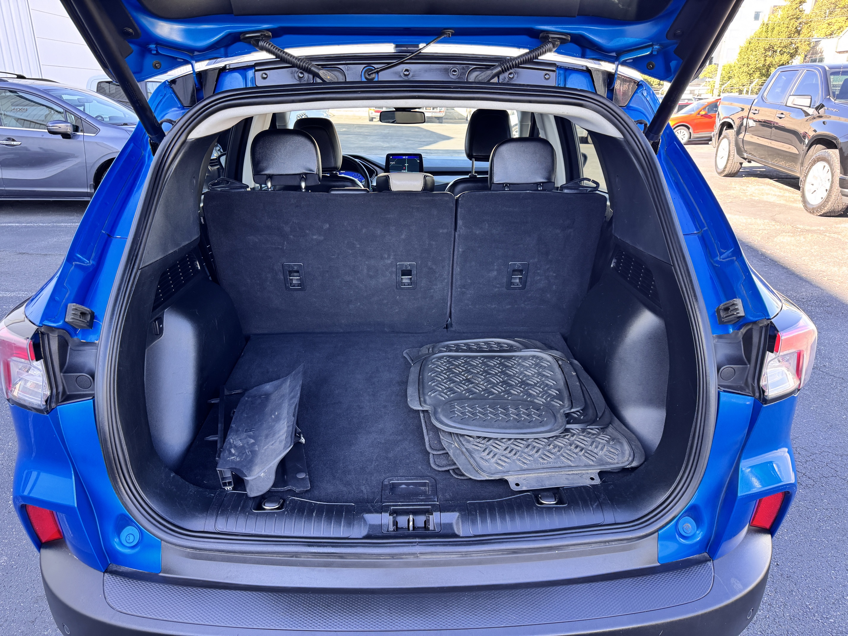 2021 Ford Escape Titanium – Leather, Panoramic Sunroof, Navigation, AWD SUV