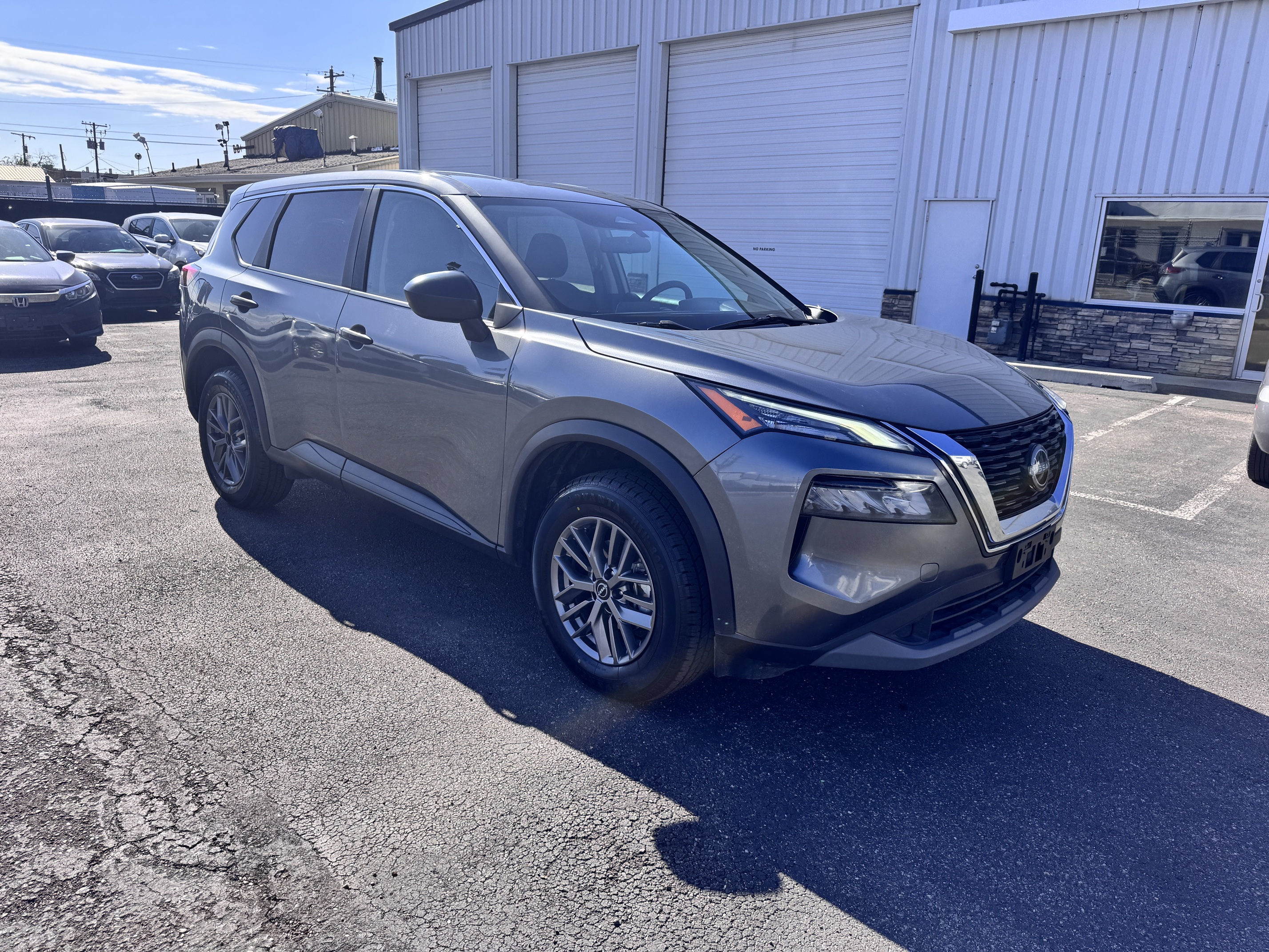 2023 Nissan Rogue S Apple CarPlay, Backup Camera