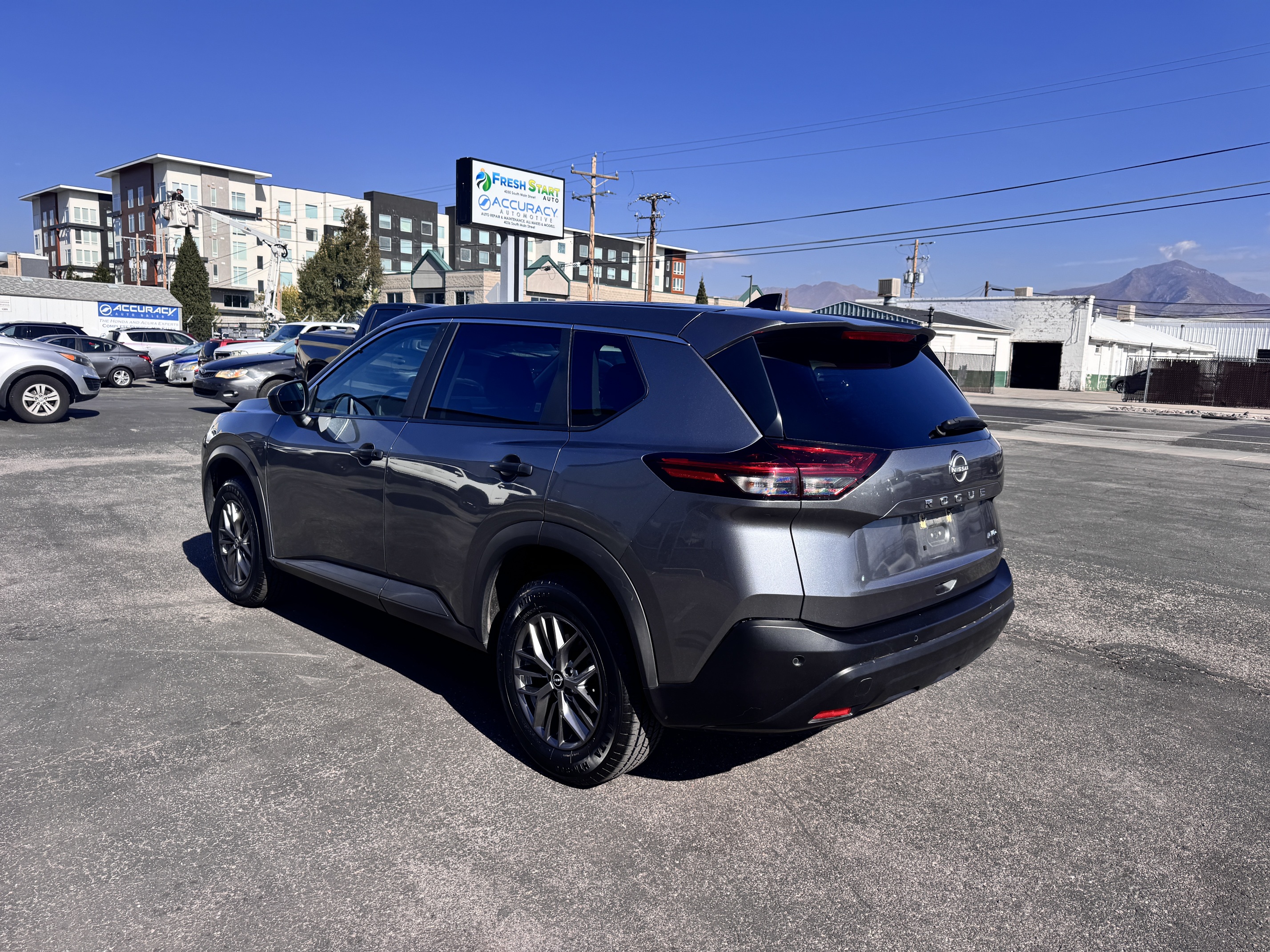 2023 Nissan Rogue S Apple CarPlay, Backup Camera