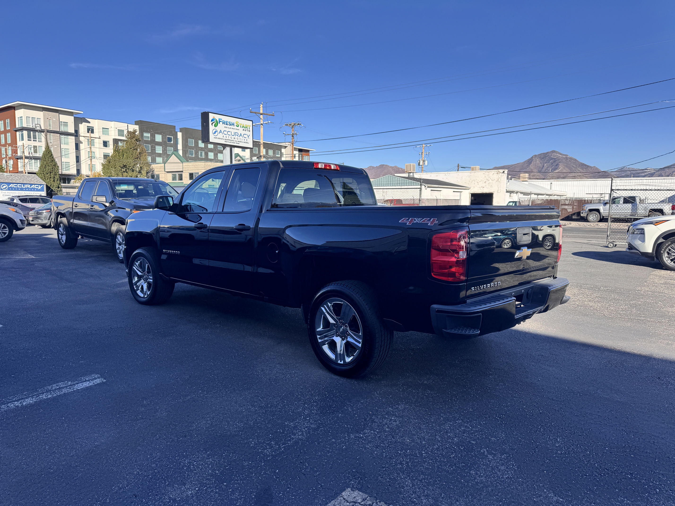 2016 Chevrolet Silverado 1500 - 4WD, Bluetooth, Backup Camera, Tow Package
