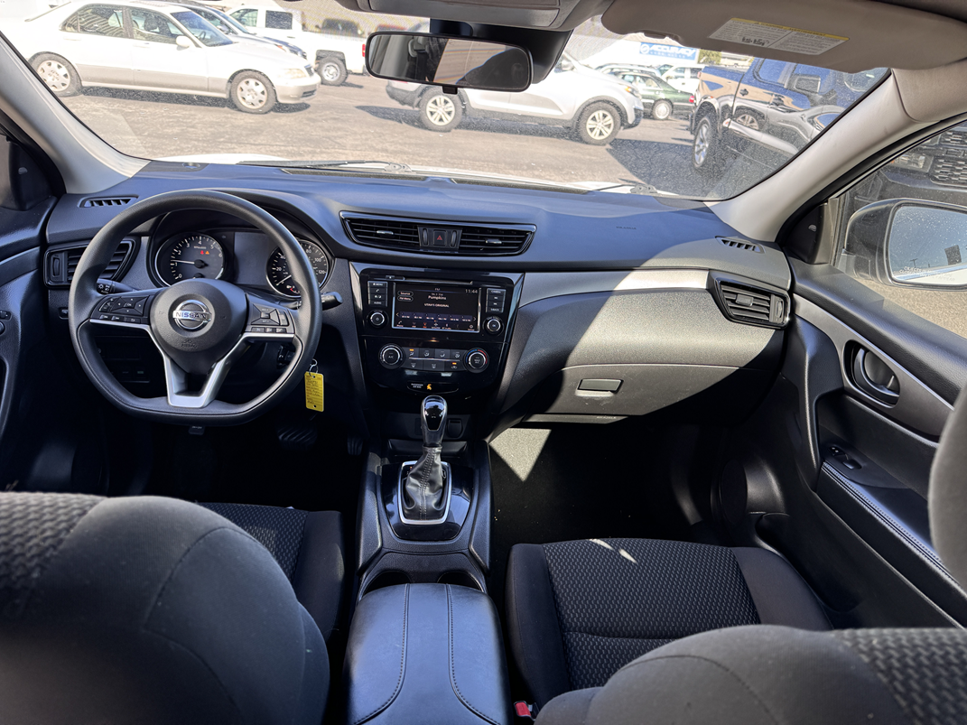 2020 Nissan Rogue – Leather, Navigation, AWD SUV