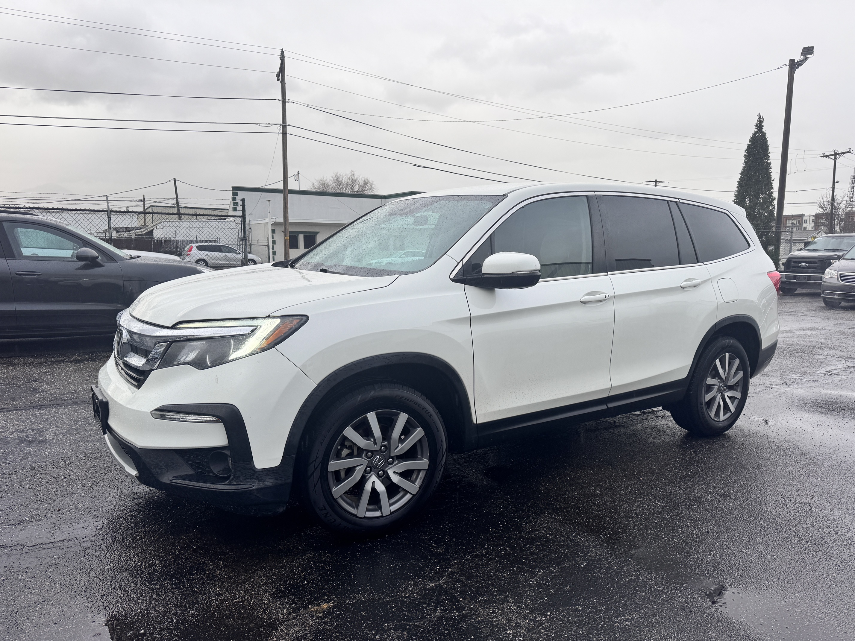 2019 Honda Pilot EX – AWD, Sunroof, CarPlay, 3rd Row SUV