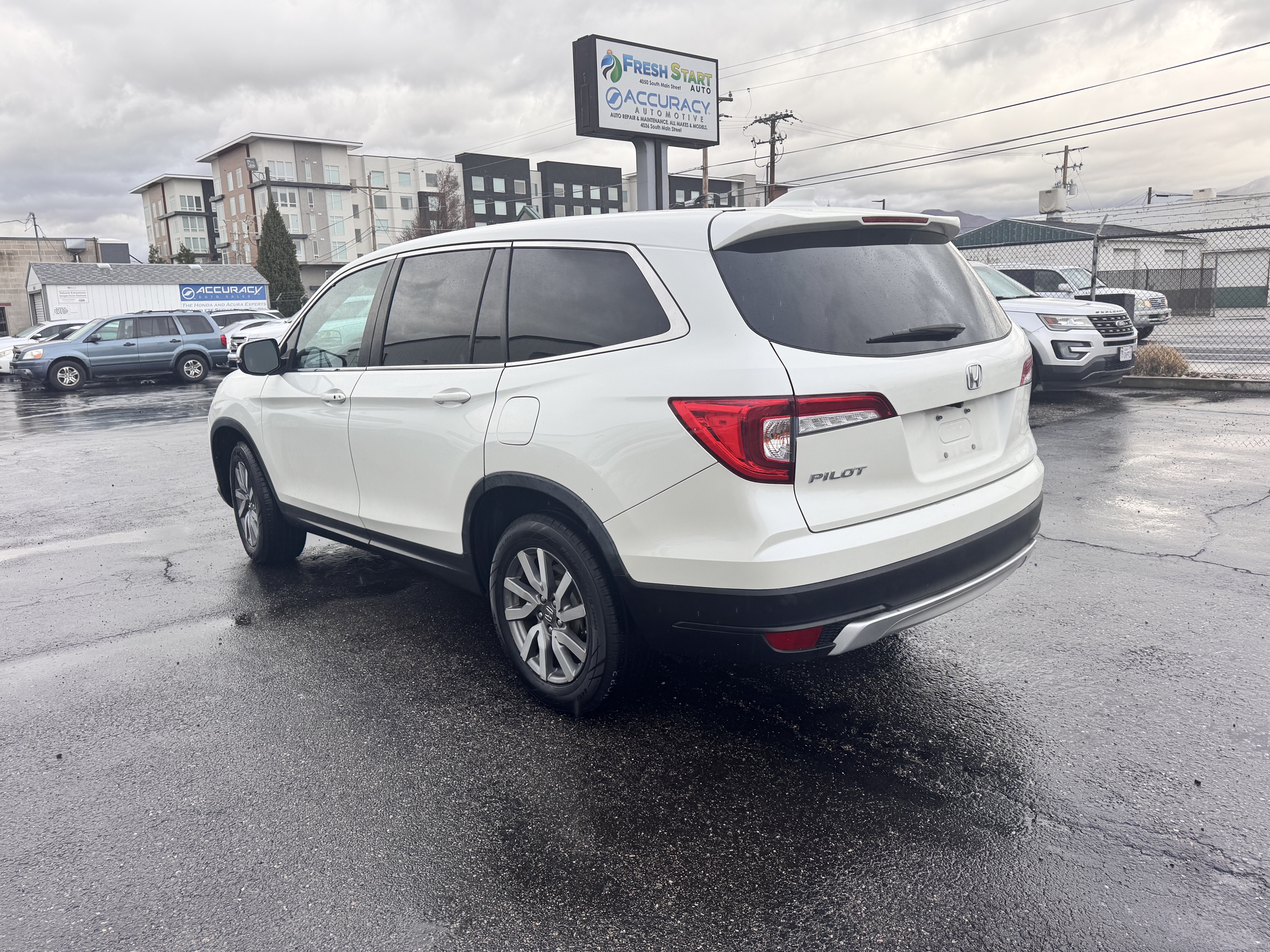 2019 Honda Pilot EX – AWD, Sunroof, CarPlay, 3rd Row SUV