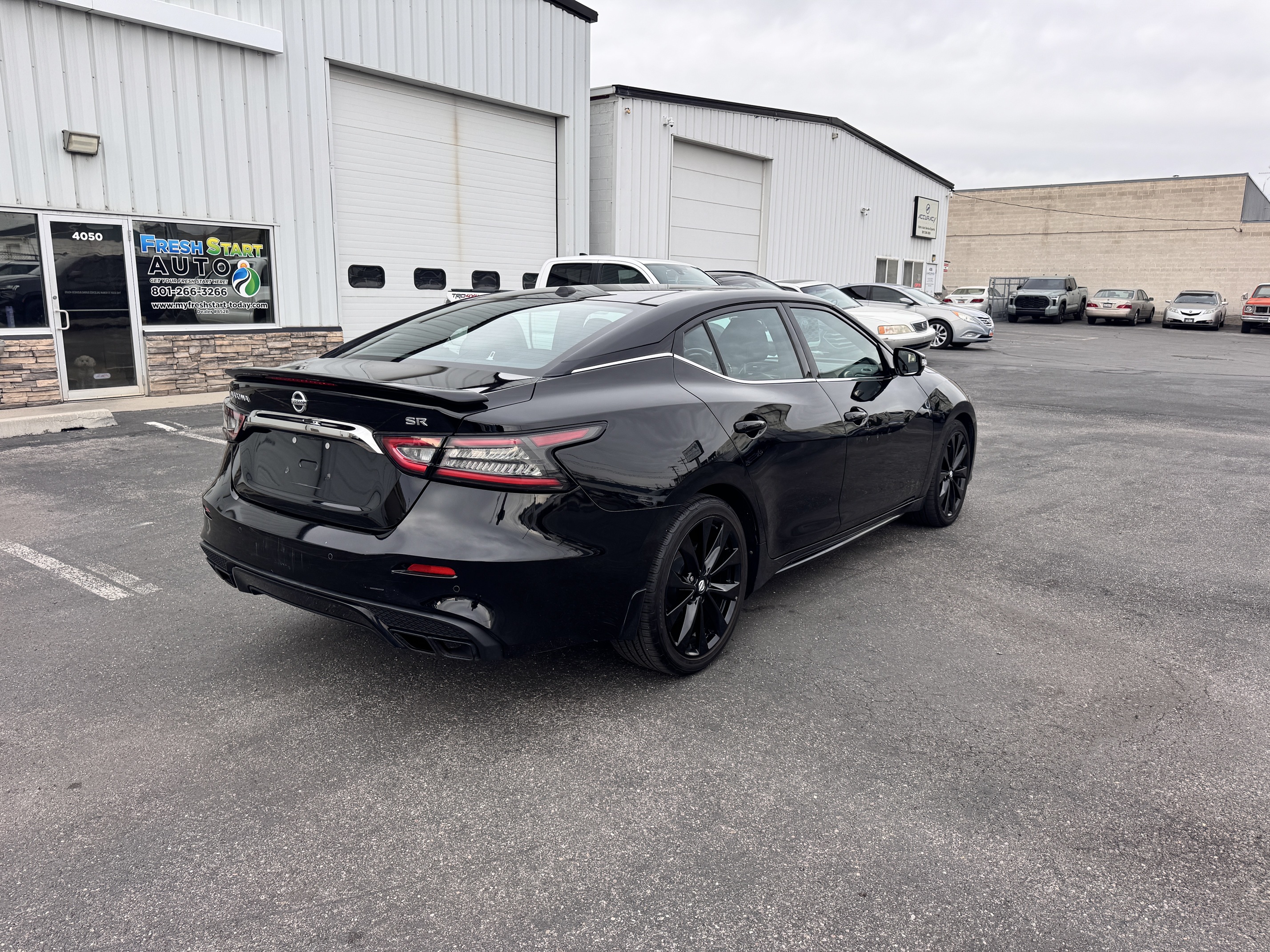 2019 Nissan Maxima 3.5 SR – Leather, Sunroof, Navigation