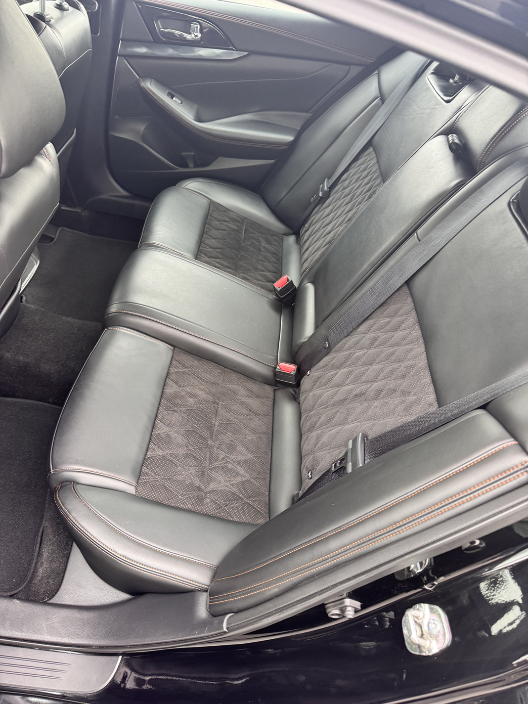 2019 Nissan Maxima 3.5 SR – Leather, Sunroof, Navigation