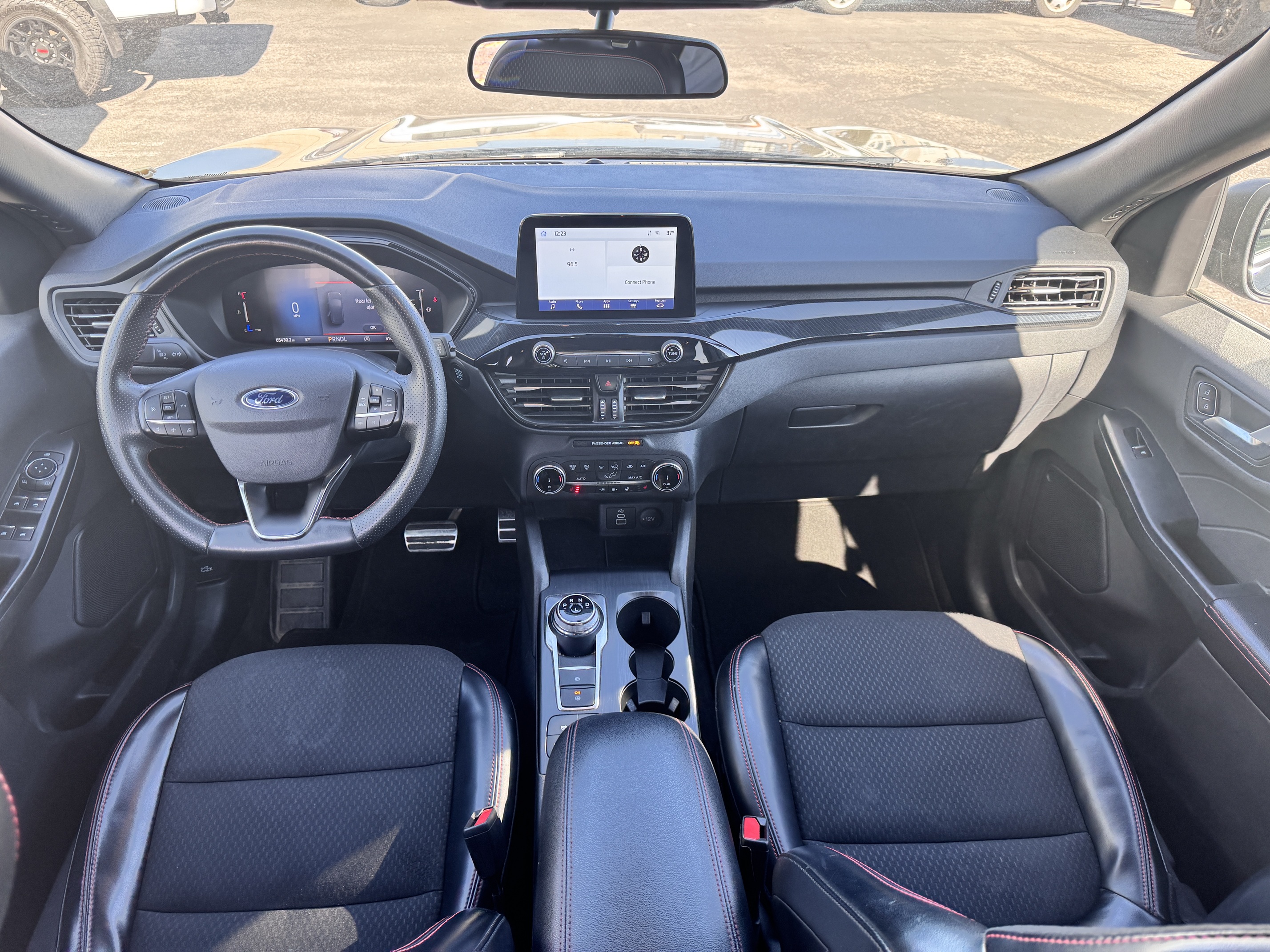 2024 Ford Escape ST-Line – AWD – Heated Seats, CarPlay, Blind Spot Monitor