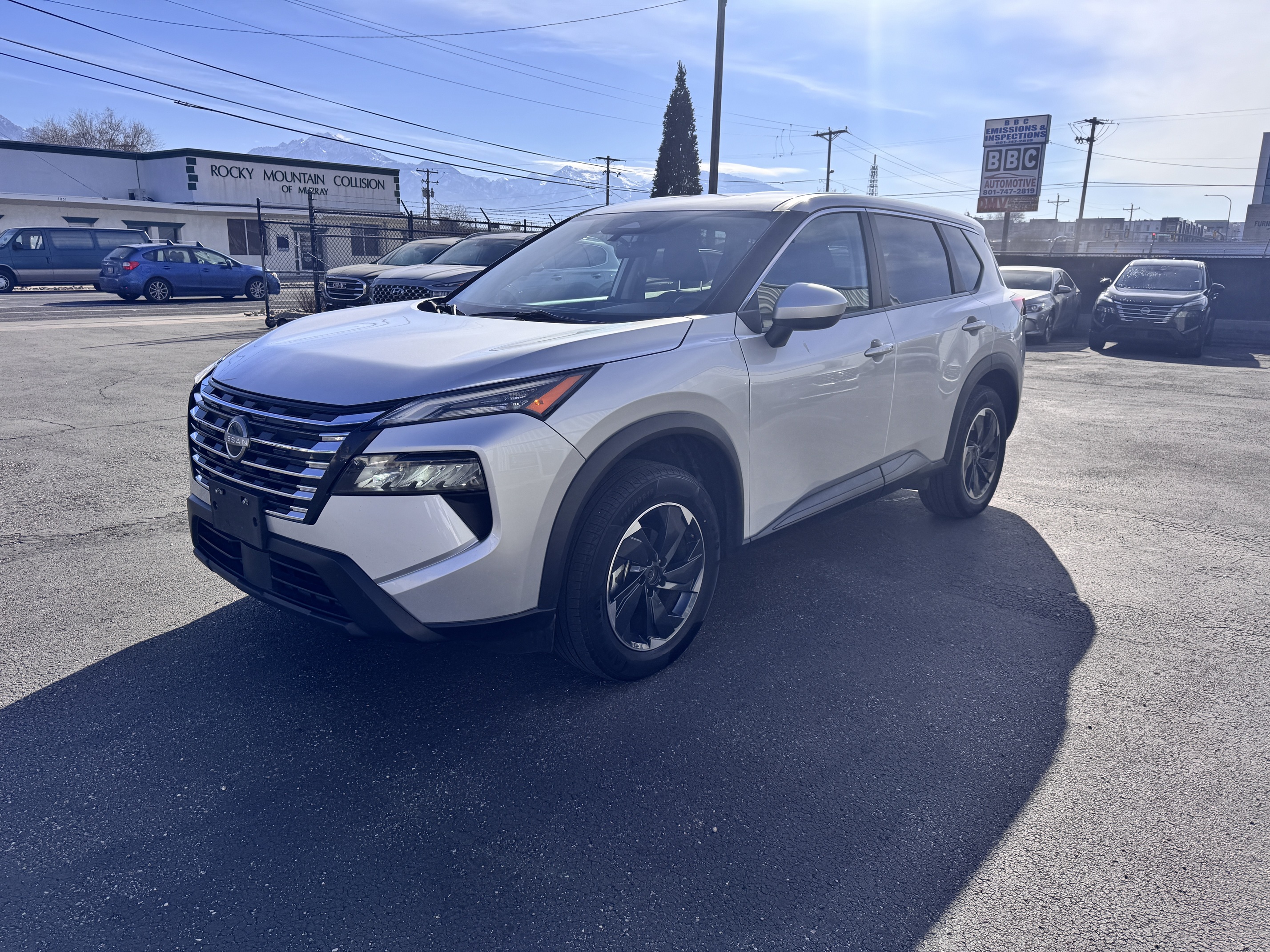 2024 Nissan Rogue SV AWD – Heated Seats, Apple CarPlay