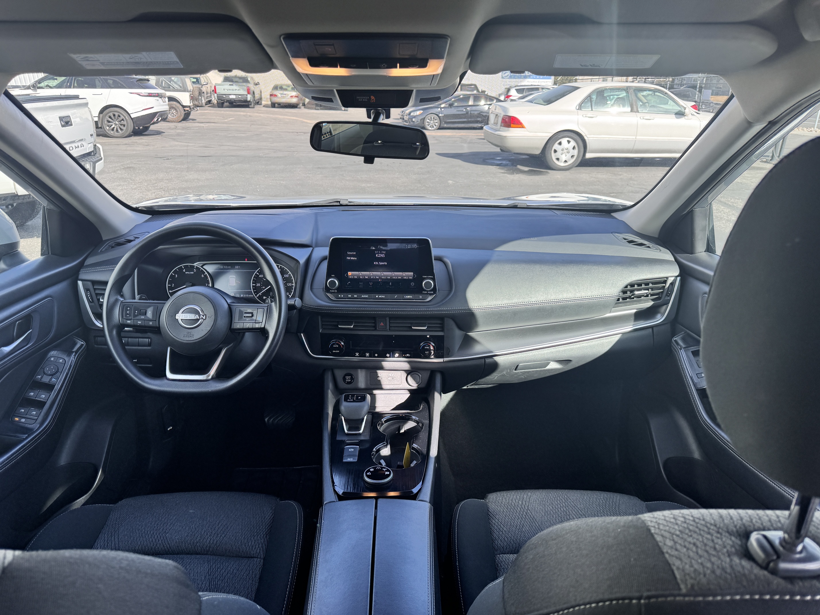 2024 Nissan Rogue SV AWD – Heated Seats, Apple CarPlay
