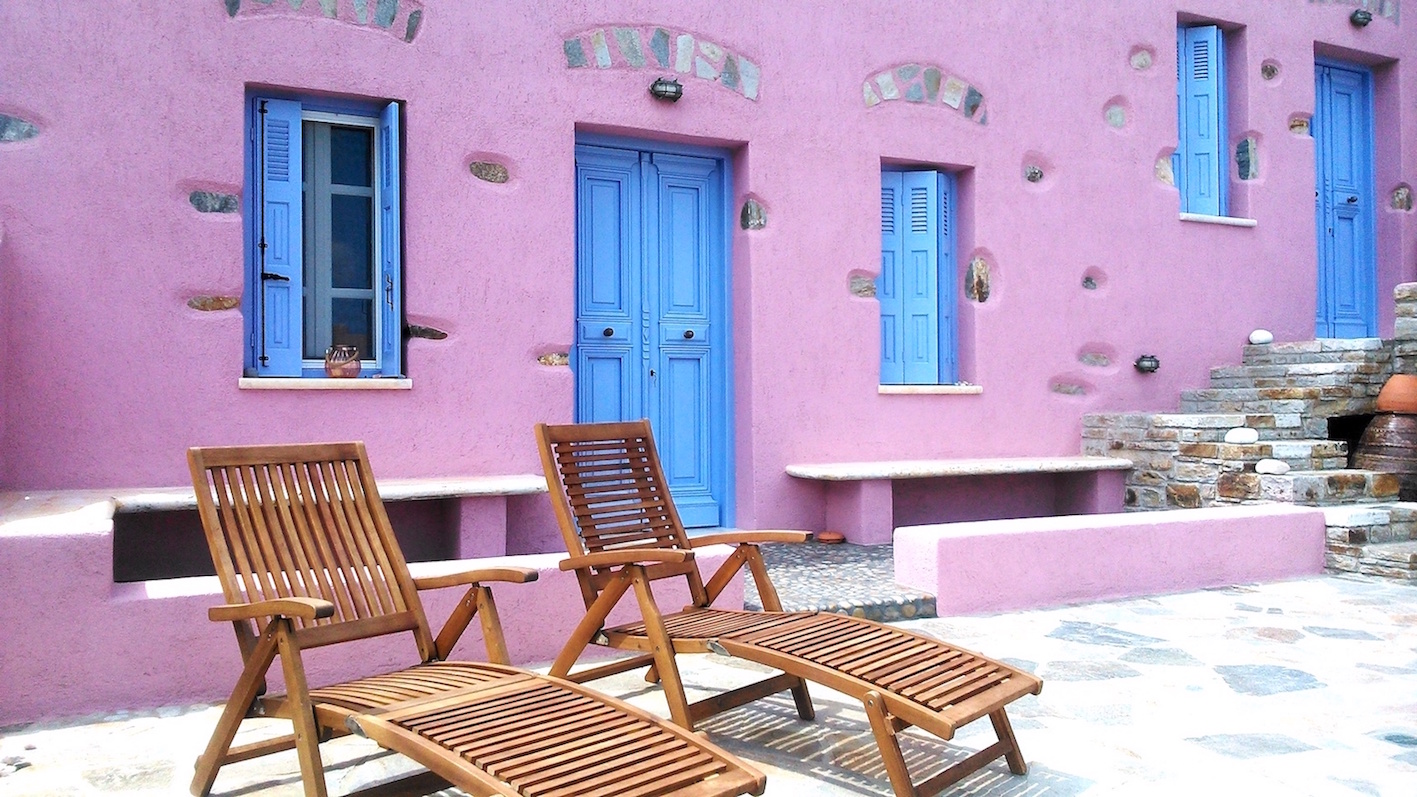 Georgilas Cave House - A Greek Island Pink Hotel 