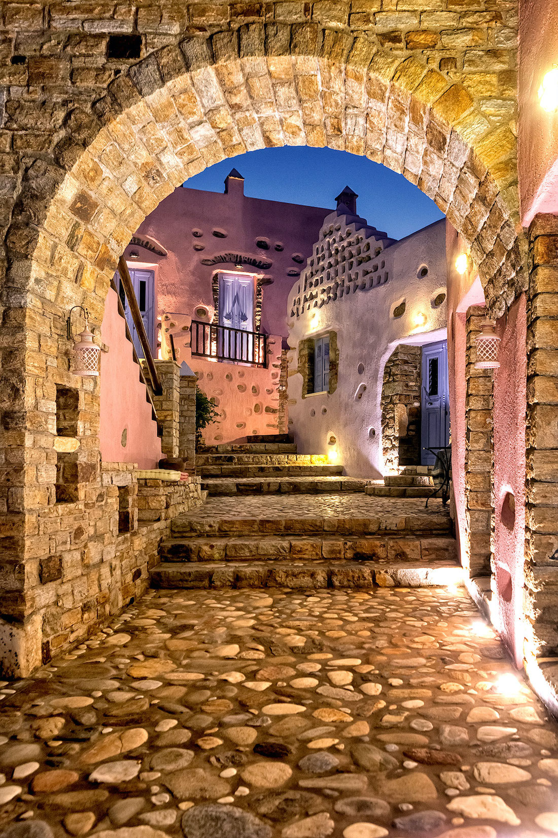 Georgilas Cave House - A Greek Island Pink Hotel 