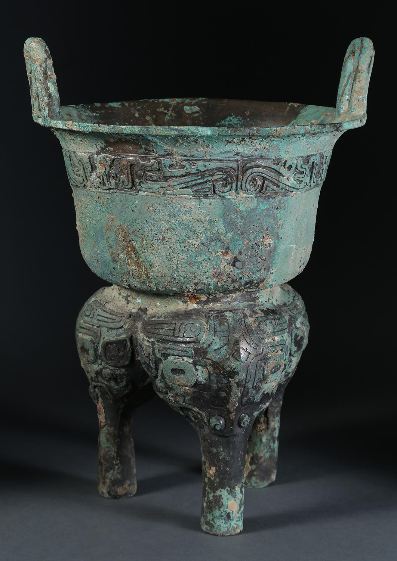 Asian Art Chinese Archaic Bronze Cooking Vessel Yan Western Zhou Dynasty, New York Auction House, Houston Auction, Dallas Auction, San Antonio Auction， Chinese Auciton, 中国艺术拍卖,  青铜, 甗