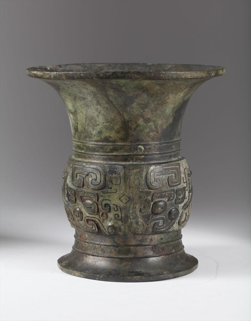 Chinese Bronze Ritual Vessel 1100-1000 B.C. Zun Asian Art, New York Auction House, Houston Auction, Dallas Auction, San Antonio, Chinese Auciton, 中国艺术拍卖, 青铜拍卖, 尊