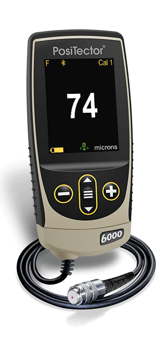케이블 프로브가 장착된 모든 금속 기판용 코팅 두께 측정기인 PosiTector 6000의 제품 사진