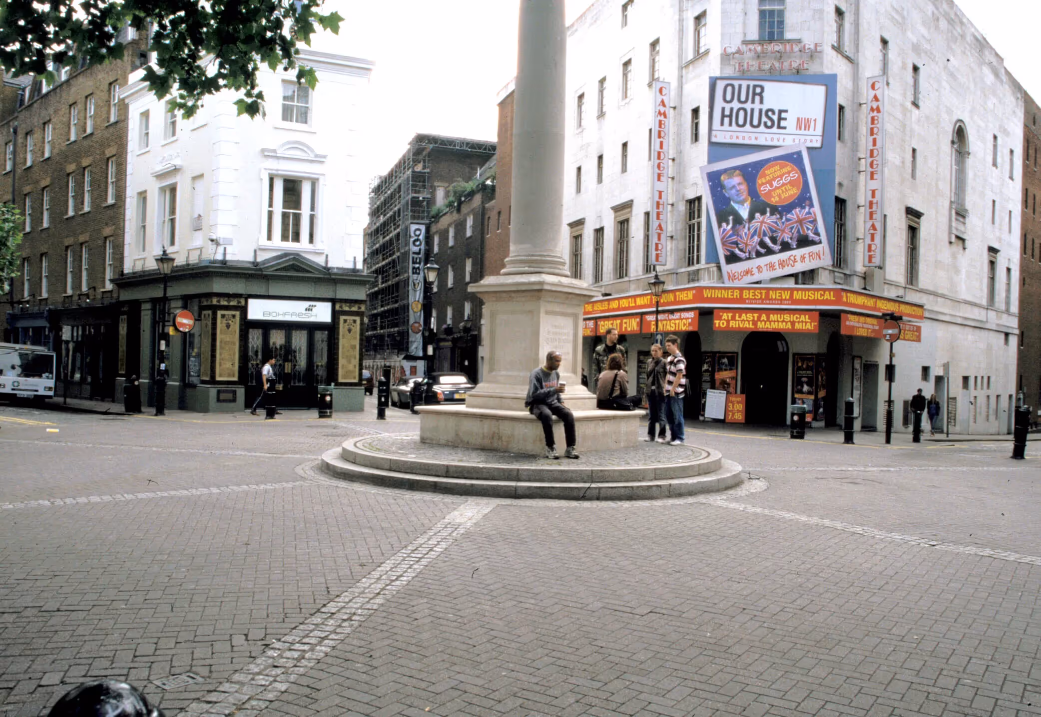 Seven Dials, NealÍs Yard