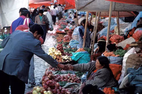 Weekend Women's Market