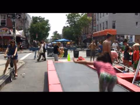 "Williamsburg Walks" Encourages New Yorkers to Rethink Their Public Space