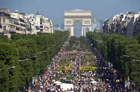 Champs-Elysees Transformed Into Giant Farm
