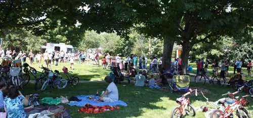 The Power of Food Trucks to Calm a “Turf War”