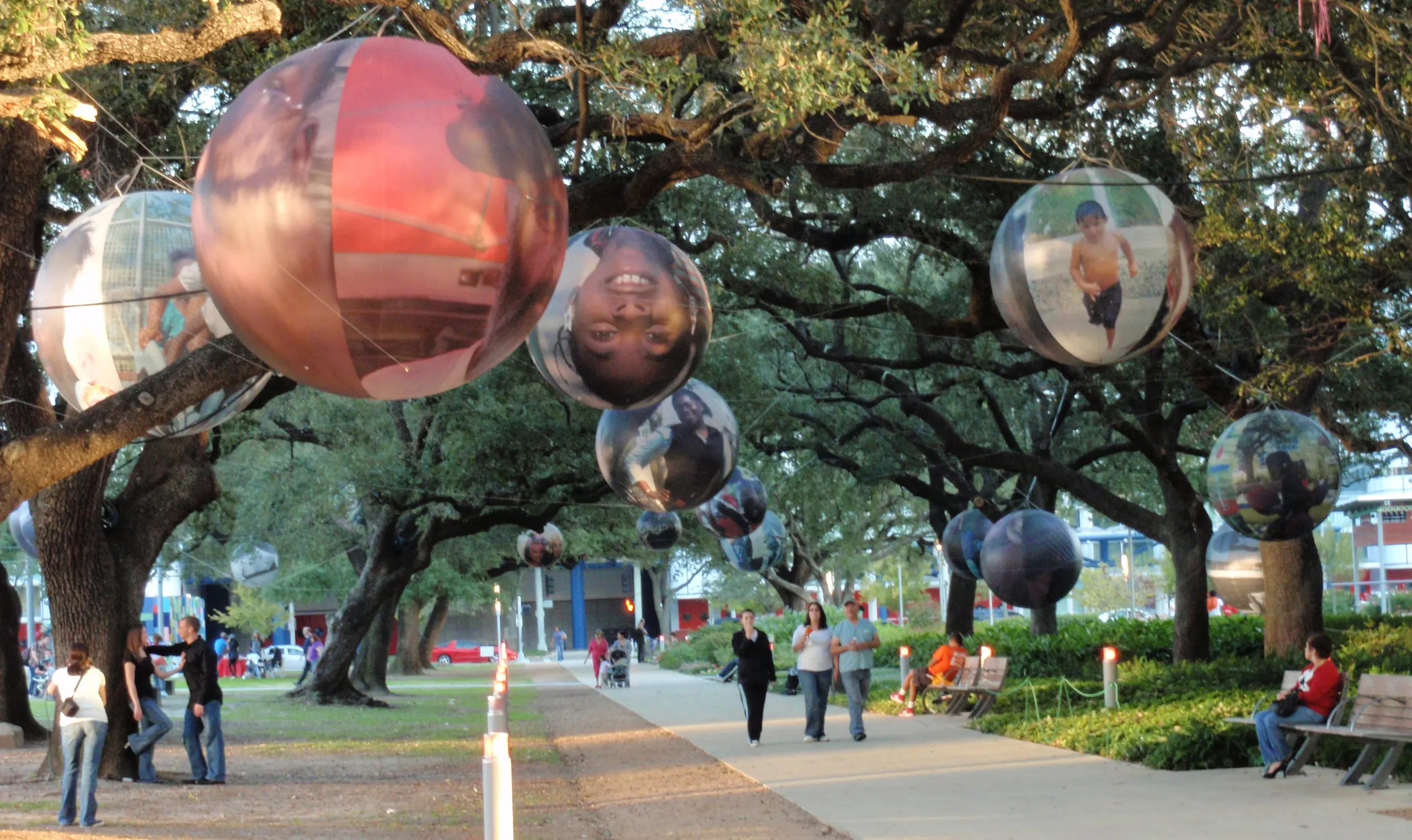 Houston Downtown Park Groundbreaking: "Discovery Green"