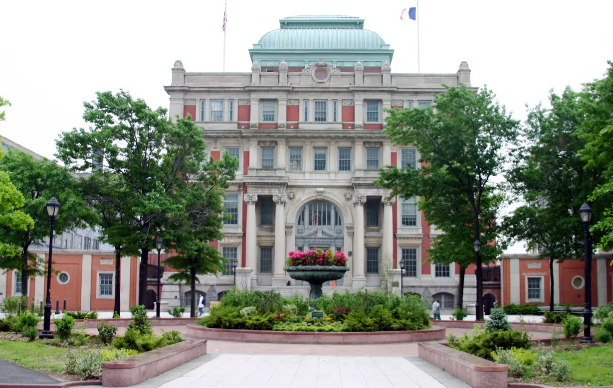 Return of the Courthouse Square