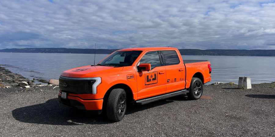 Leveringsklar varebil/firma­bil – Automedia AS