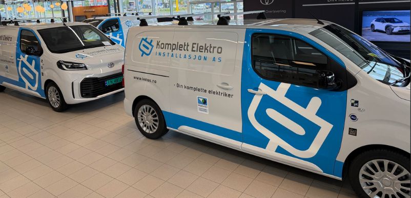 2 stk Toyota Proace City Electric L1 med foiering Komplett elektro sin profil