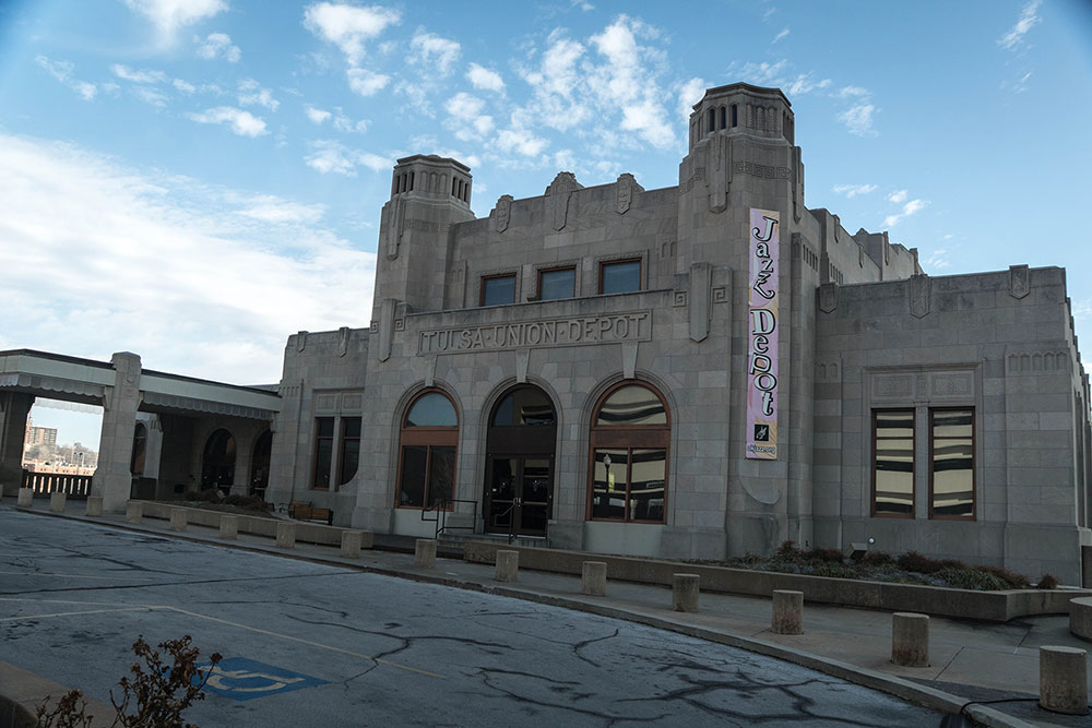 Acts that have played at the Jazz Hall of Fame have ranged from nationally known groups such as the Count Basie Orchestra and Doc Severinsen to local and regional musical acts such as Annie Ellicott and others. 