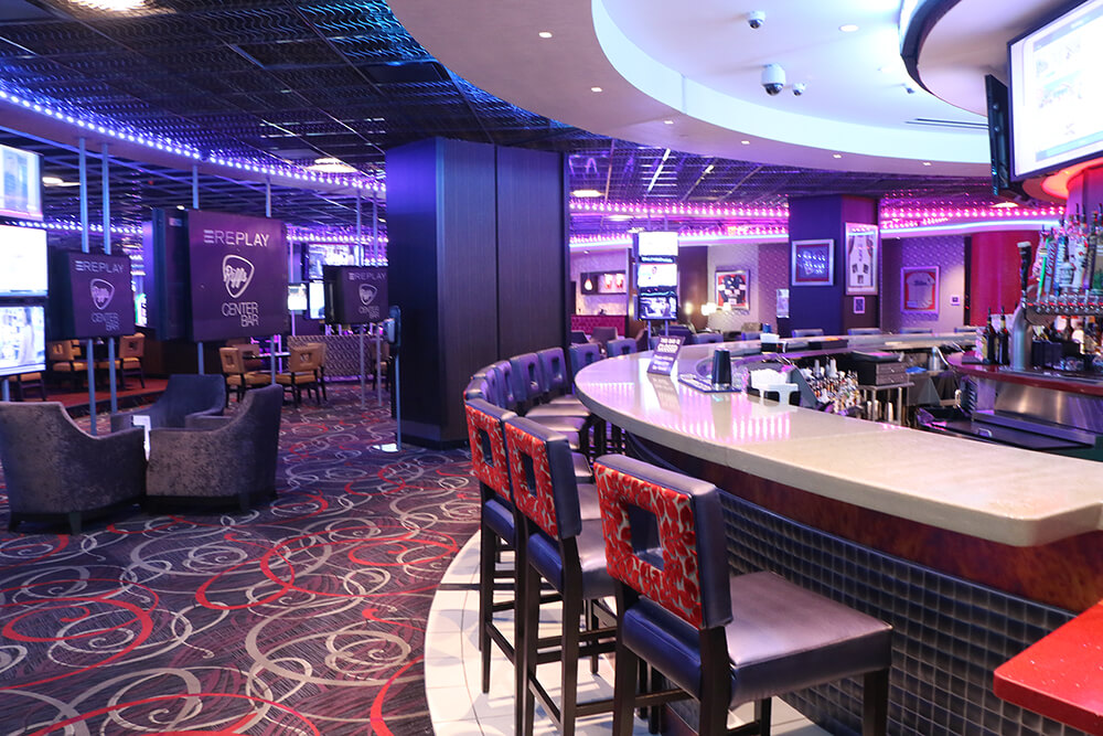 When you’re in the mood to take your game night up a notch, swing over to Replay, the popular bar overlooking the casino floor at Hard Rock Hotel & Casino Tulsa.