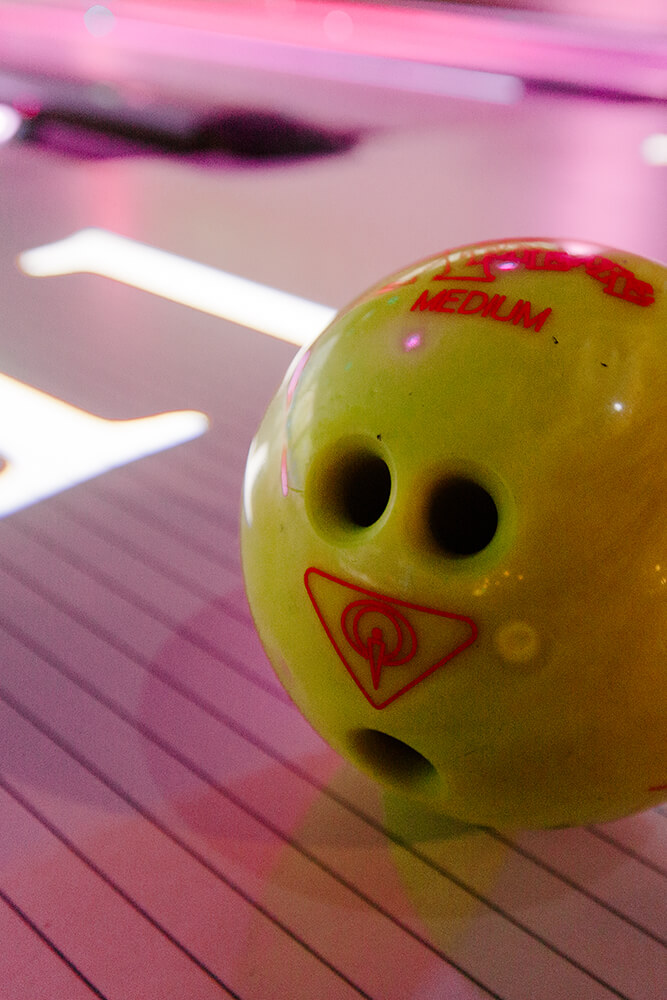 Cinergy’s boutique bowling area features 14 lanes, brand-new and beautifully set up to feel comfortable and inviting. (Photo: Sarah Eliza Roberts)