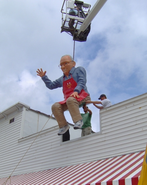 Vidler being hoisted into place!