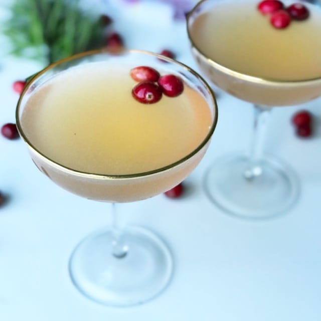 3 Healthy Holiday Mocktail & Cocktail Recipes | Healthy Eating And Living