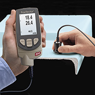 PosiTector 200 超声波涂层测厚仪在非金属基体上测量涂层厚度的照片