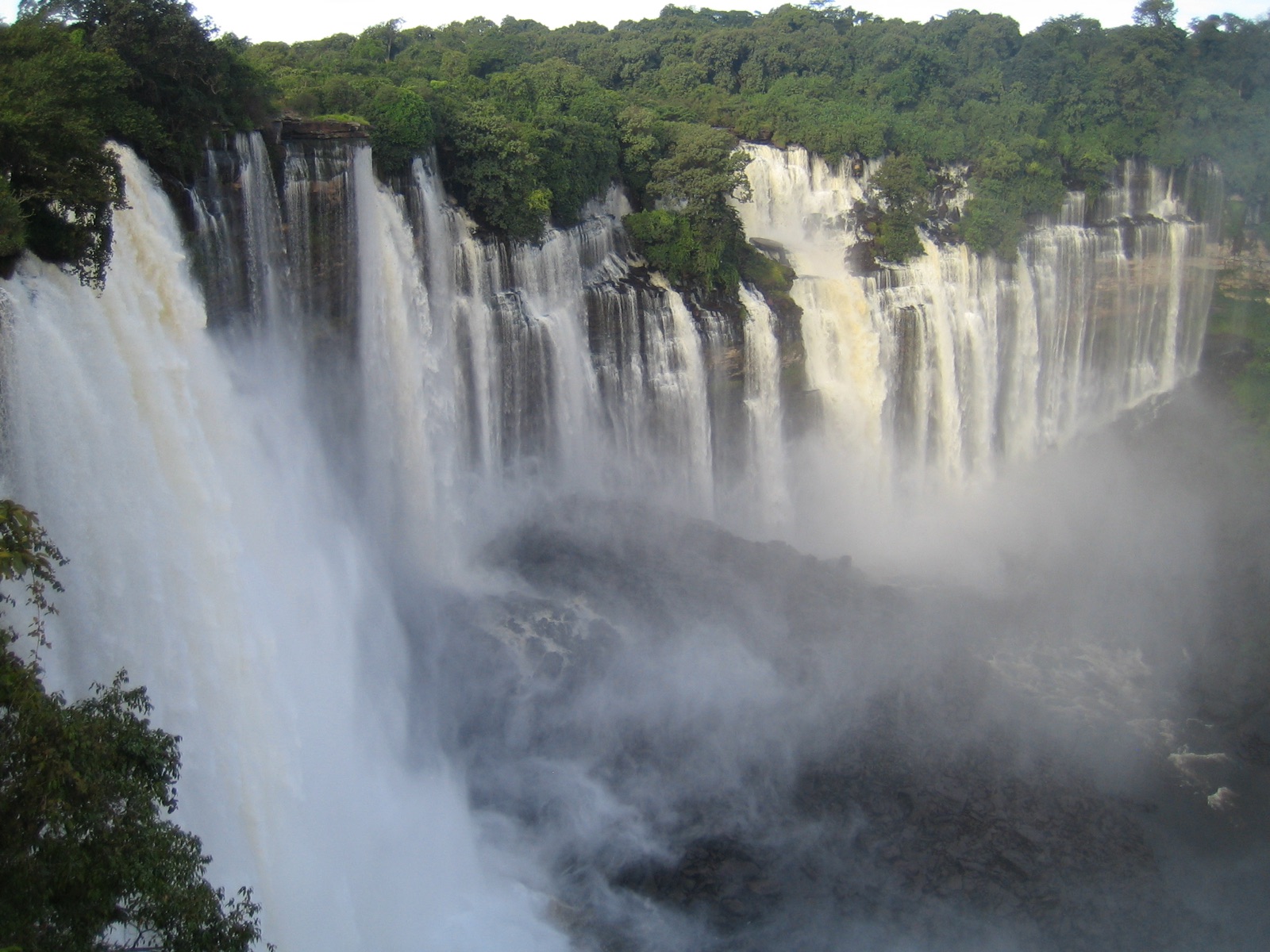 foto van Kalandula waterval