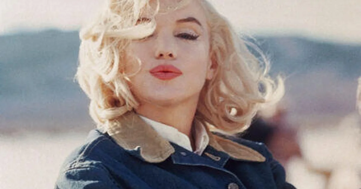Marilyn Monroe op de set van The Misfits, gefotografeerd door Eve Arnold in Nevada, 1960.
